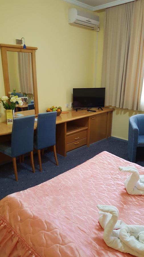 Hotel Prezident Palić Esterno foto