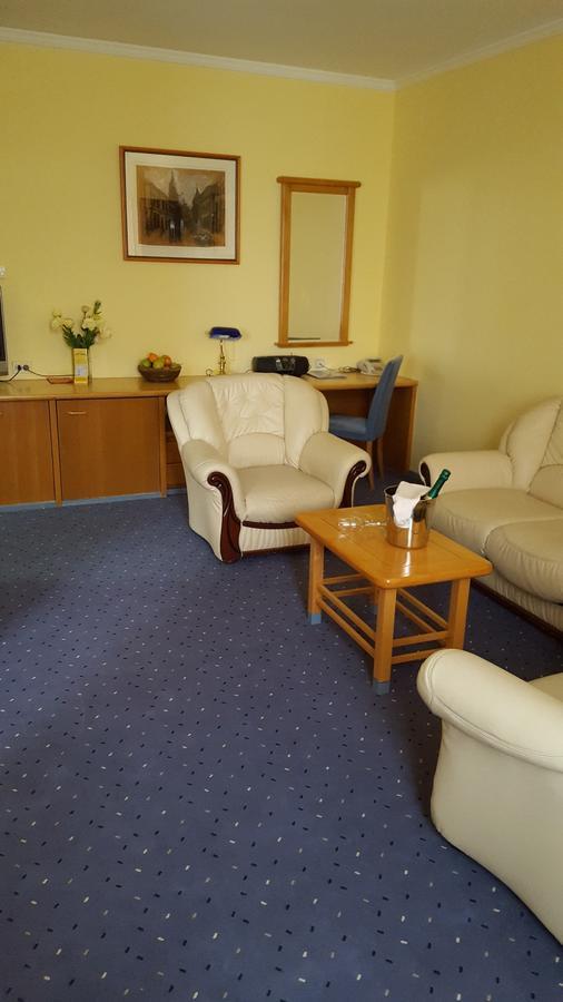 Hotel Prezident Palić Esterno foto