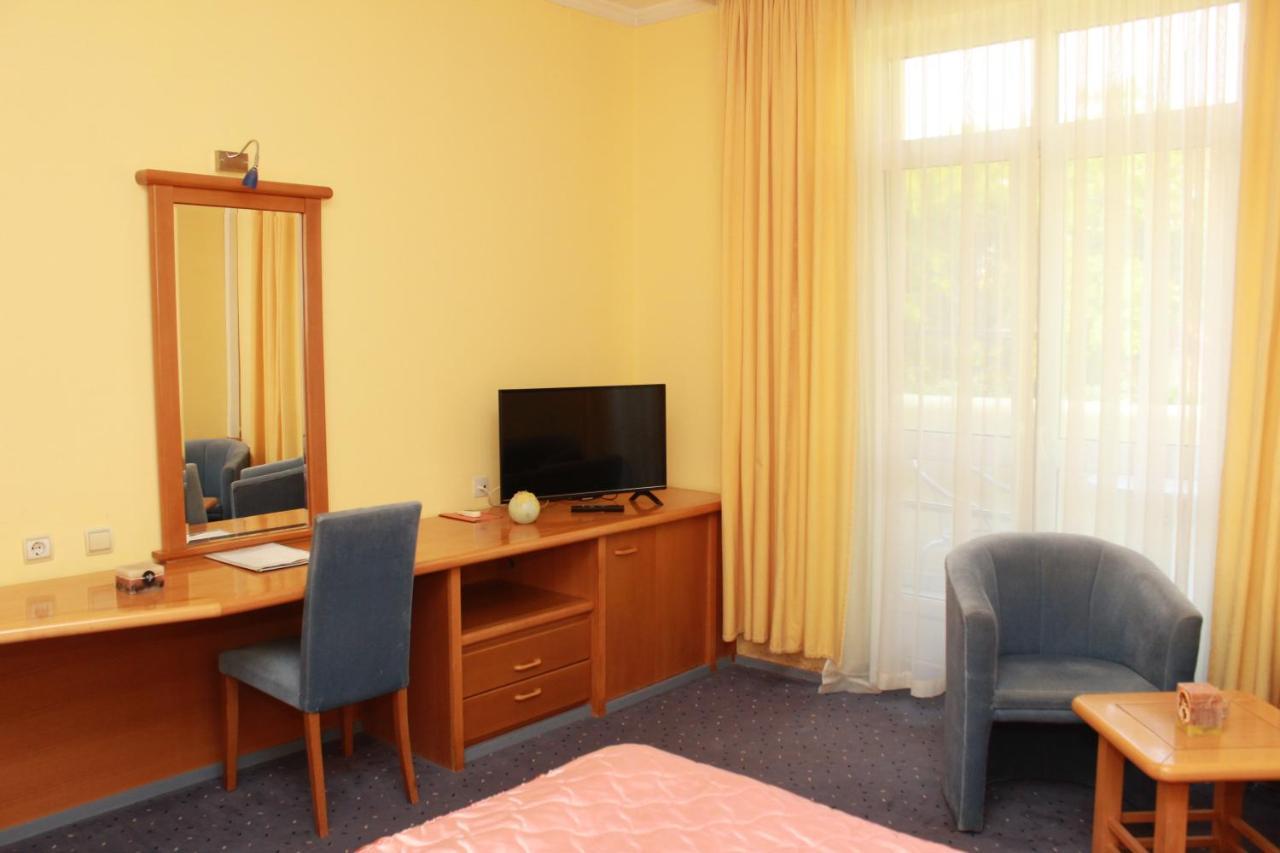 Hotel Prezident Palić Esterno foto