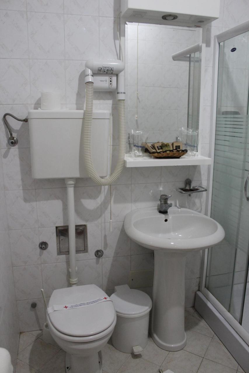 Hotel Prezident Palić Esterno foto