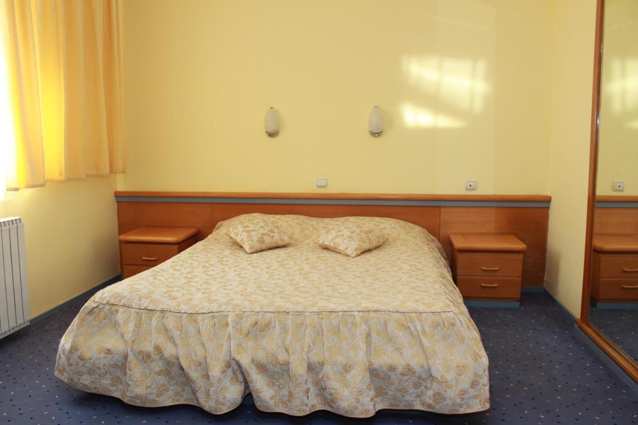 Hotel Prezident Palić Esterno foto