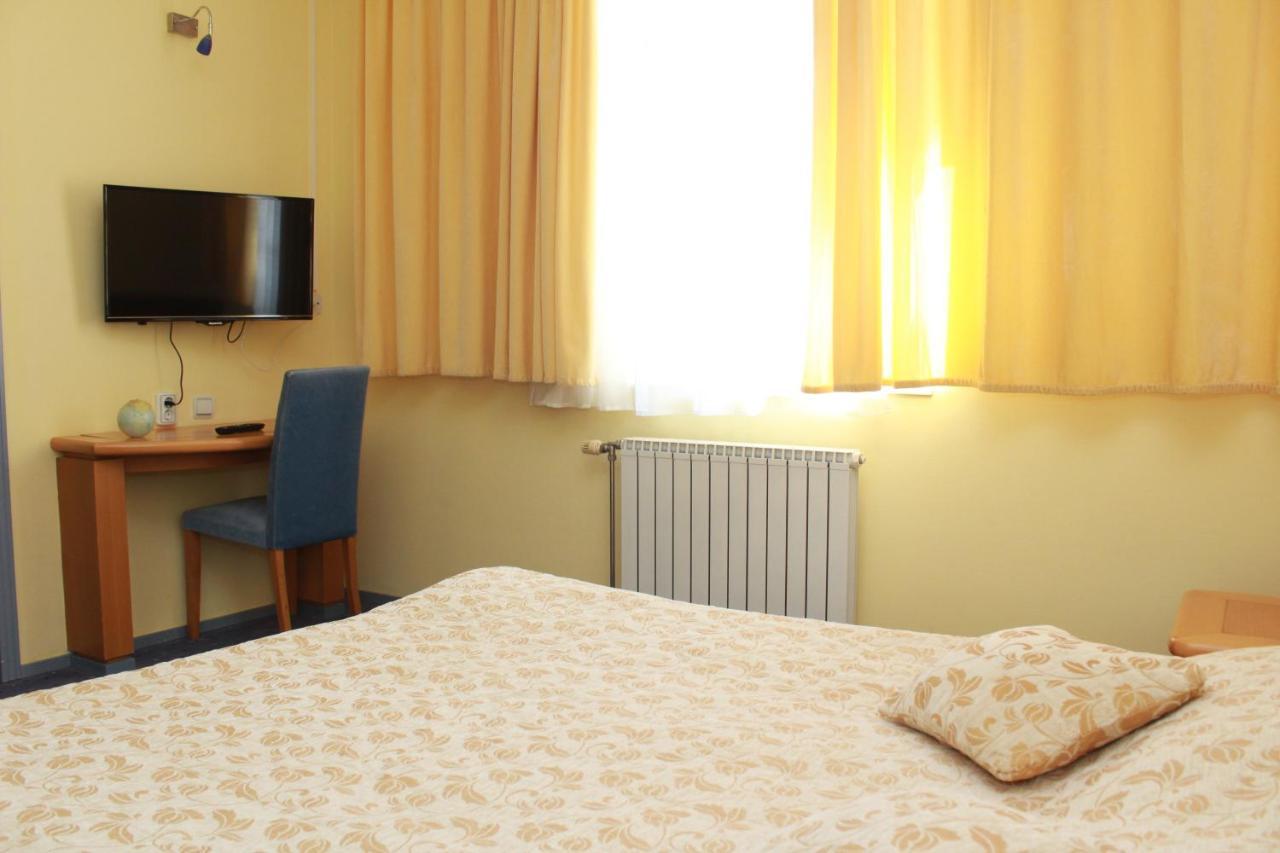 Hotel Prezident Palić Esterno foto