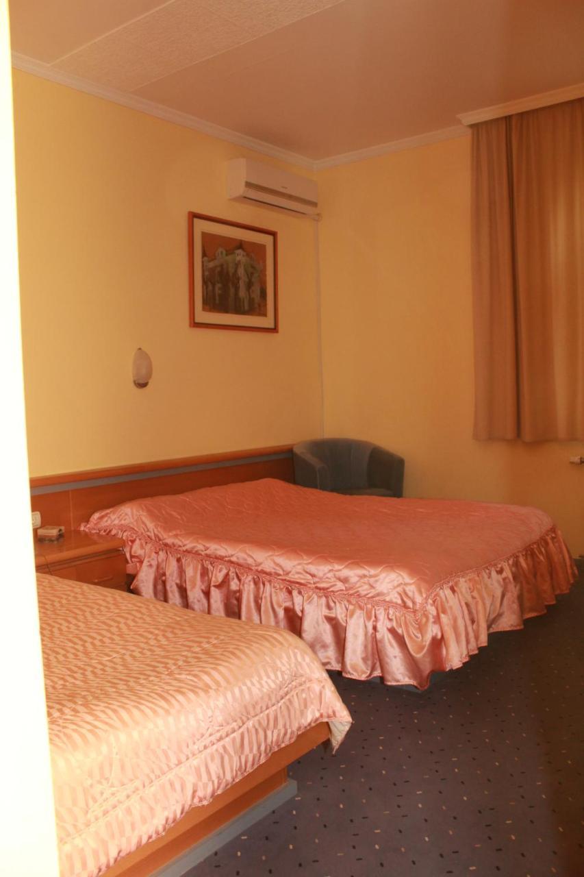 Hotel Prezident Palić Esterno foto