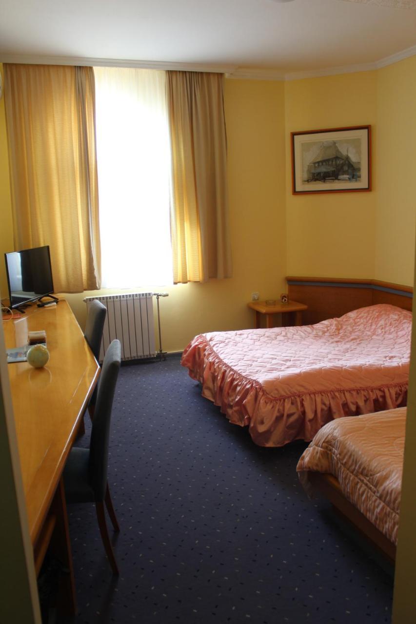 Hotel Prezident Palić Esterno foto