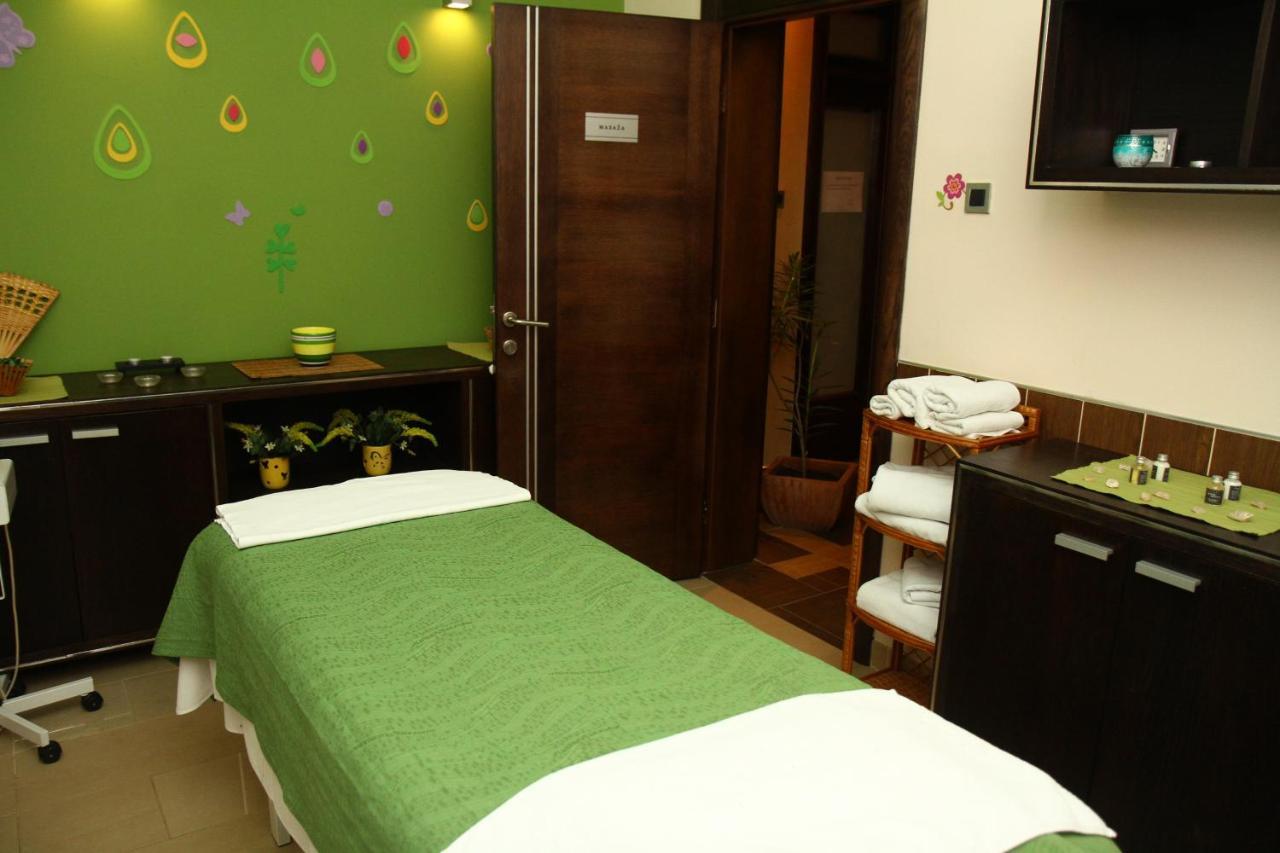 Hotel Prezident Palić Esterno foto